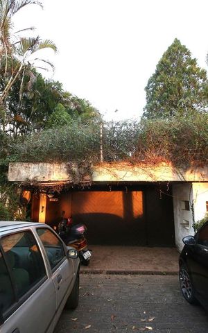 Casa à venda com 1300m², 5 quartos e 6 vagasEntrada