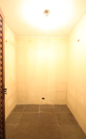 Casa à venda com 1300m², 5 quartos e 6 vagasDespensa 