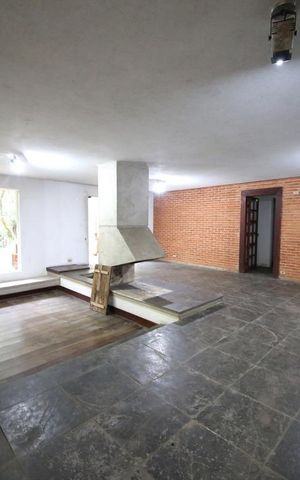 Casa à venda com 1300m², 5 quartos e 6 vagasSala 