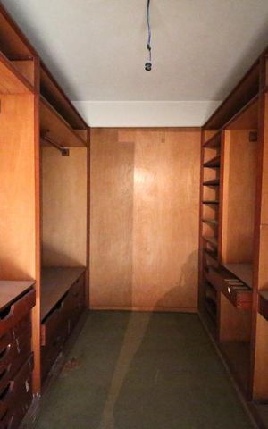 Casa à venda com 1300m², 5 quartos e 6 vagasSuíte 2 - Closset 