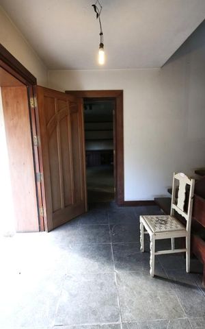 Casa à venda com 1300m², 5 quartos e 6 vagasEntrada 