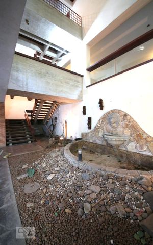Casa à venda com 1300m², 5 quartos e 6 vagasSala 