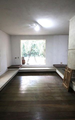 Casa à venda com 1300m², 5 quartos e 6 vagasSala 