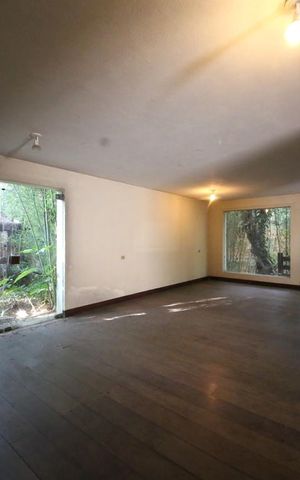 Casa à venda com 1300m², 5 quartos e 6 vagasSala 