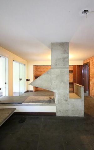Casa à venda com 1300m², 5 quartos e 6 vagasSala 