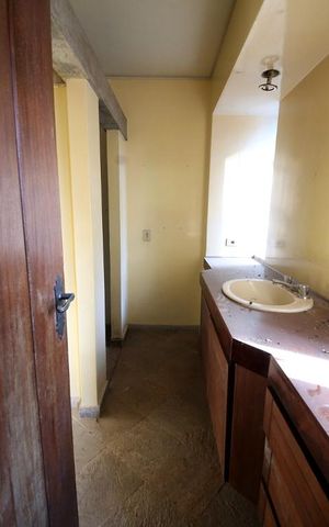 Casa à venda com 1300m², 5 quartos e 6 vagasSuíte 2 - Banheiro