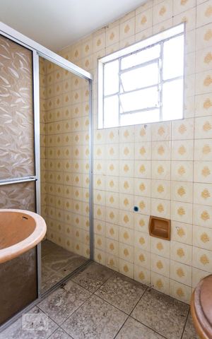 Casa à venda com 100m², 2 quartos e 1 vaga Casa à venda com 100m², 2 quartos e 1 vagaBanheiro