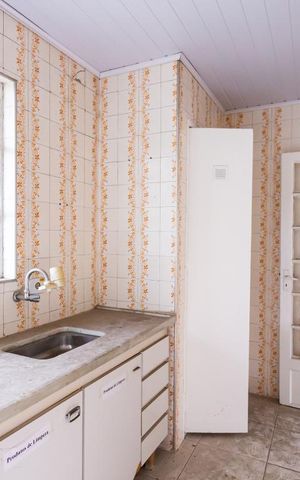 Casa à venda com 100m², 2 quartos e 1 vaga Casa à venda com 100m², 2 quartos e 1 vagaCozinha
