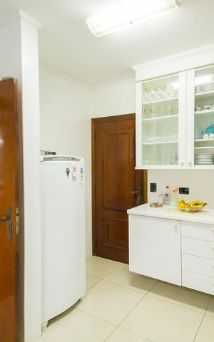 Apartamento à venda com 141m², 3 quartos e 4 vagasCozinha