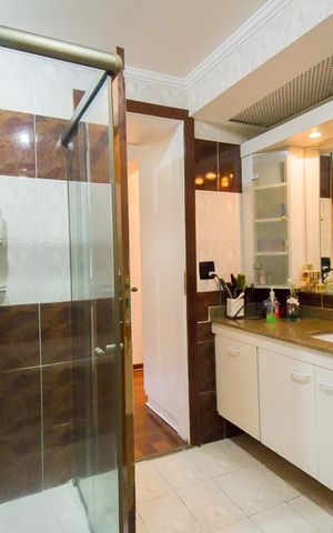 Apartamento à venda com 141m², 3 quartos e 4 vagasBanheiro da Suíte