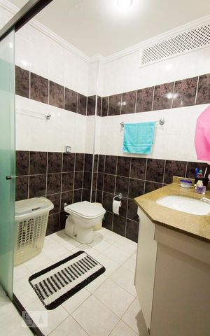 Apartamento à venda com 141m², 3 quartos e 4 vagasBanheiro