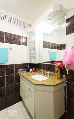 Apartamento à venda com 141m², 3 quartos e 4 vagasBanheiro
