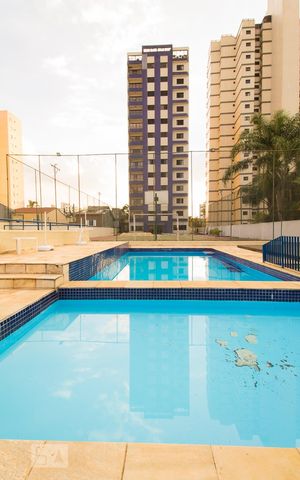 Apartamento à venda com 141m², 3 quartos e 4 vagasÁrea comum - Piscina
