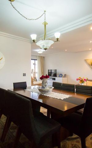 Apartamento à venda com 141m², 3 quartos e 4 vagasSala