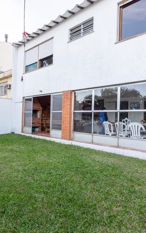 Casa à venda com 350m², 7 quartos e 3 vagas Casa à venda com 350m², 7 quartos e 3 vagasÁrea Externa