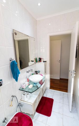 Casa à venda com 200m², 3 quartos e 4 vagas2o. Andar - Quarto 3 - Suíte/ Banheiro