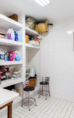 Casa à venda com 200m², 3 quartos e 4 vagasÁrea de serviço