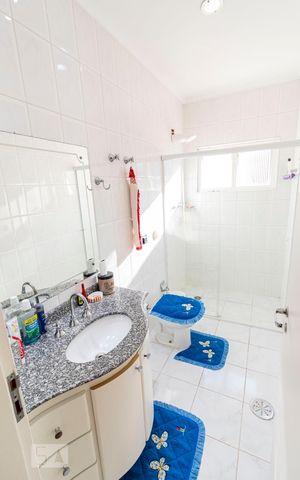 Casa à venda com 200m², 3 quartos e 4 vagas2o. Andar - Banheiro social