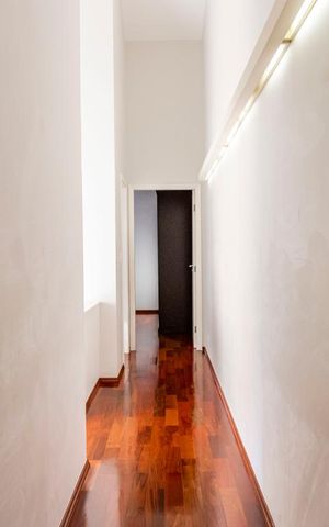 Casa à venda com 200m², 3 quartos e 4 vagas2o. Andar - Corredor