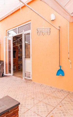 Casa à venda com 200m², 3 quartos e 4 vagasÁrea Externa