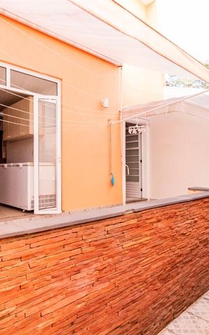 Casa à venda com 200m², 3 quartos e 4 vagasÁrea Externa