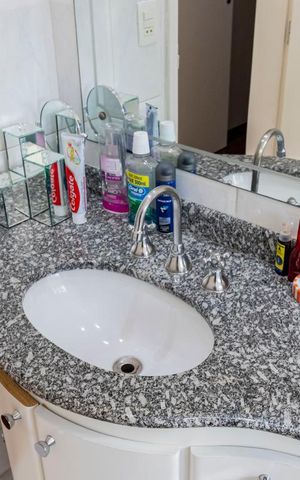 Casa à venda com 200m², 3 quartos e 4 vagas2o. Andar - Banheiro social