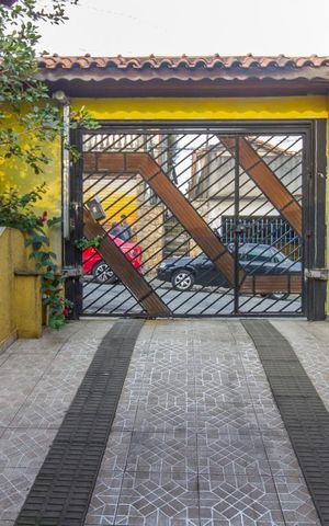 Casa à venda com 200m², 3 quartos e 2 vagasGaragem