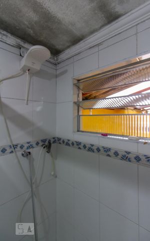 Casa à venda com 200m², 3 quartos e 2 vagasBanheiro