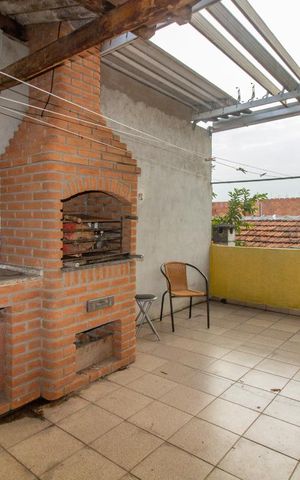 Casa à venda com 200m², 3 quartos e 2 vagasChurrasqueira