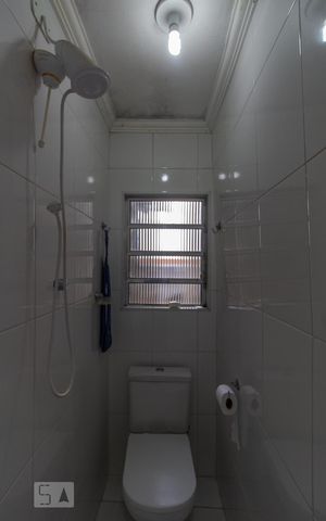 Casa à venda com 200m², 3 quartos e 2 vagasBanheiro 2