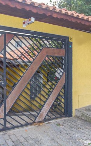 Casa à venda com 200m², 3 quartos e 2 vagasFachada