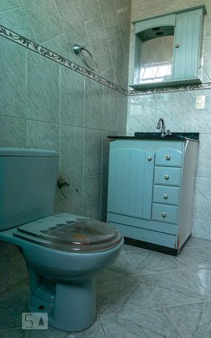 Casa para alugar com 100m², 3 quartos e sem vaga Casa para alugar com 100m², 3 quartos e sem vagaBanheiro