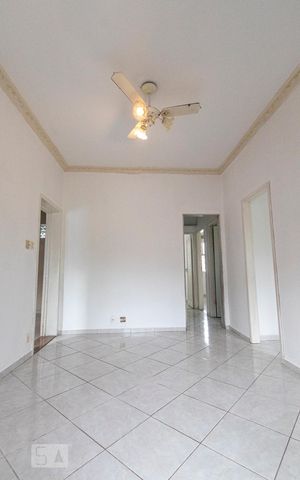 Casa para alugar com 100m², 3 quartos e sem vaga Casa para alugar com 100m², 3 quartos e sem vagaDetalhe Sala