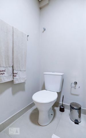Apartamento à venda com 43m², 1 quarto e sem vagaBanheiro da Suíte