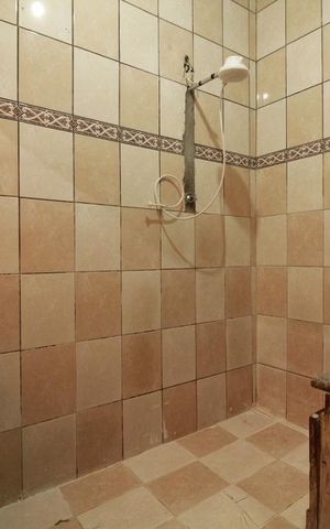 Casa à venda com 250m², 2 quartos e 3 vagasBanheiro