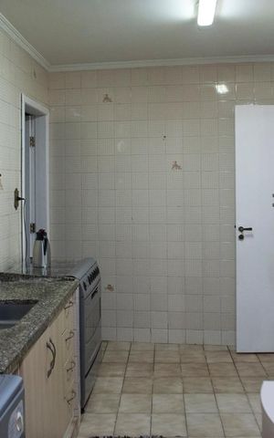 Casa à venda com 300m², 4 quartos e 3 vagas Casa à venda com 300m², 4 quartos e 3 vagasCOZINHA