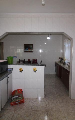 Casa à venda com 316m², 3 quartos e 3 vagasCozinha
