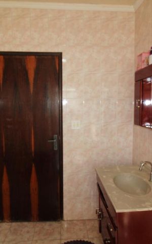 Casa à venda com 316m², 3 quartos e 3 vagasBanheiro 1 social