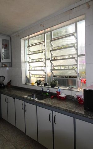 Casa à venda com 316m², 3 quartos e 3 vagasCozinha