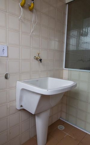 Apartamento à venda com 50m², 2 quartos e 1 vagaArea de serviço
