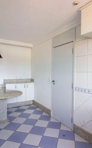 Apartamento à venda com 280m², 3 quartos e 3 vagasCozinha - Armários