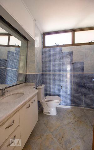 Apartamento à venda com 280m², 3 quartos e 3 vagasBanheiro Social