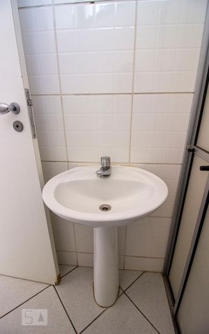 Apartamento à venda com 280m², 3 quartos e 3 vagasBanheiro de Serviço