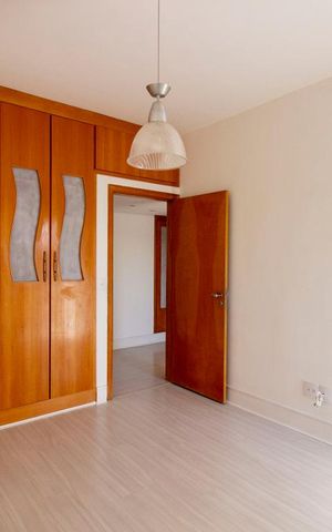 Apartamento à venda com 280m², 3 quartos e 3 vagasQuarto 2 - Armários