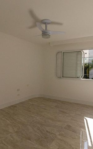 Apartamento à venda com 210m², 3 quartos e 4 vagas Apartamento à venda com 210m², 3 quartos e 4 vagasSuíte