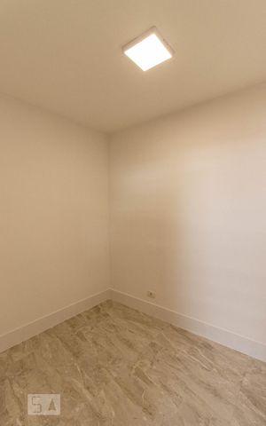 Apartamento à venda com 210m², 3 quartos e 4 vagas Apartamento à venda com 210m², 3 quartos e 4 vagasQuarto