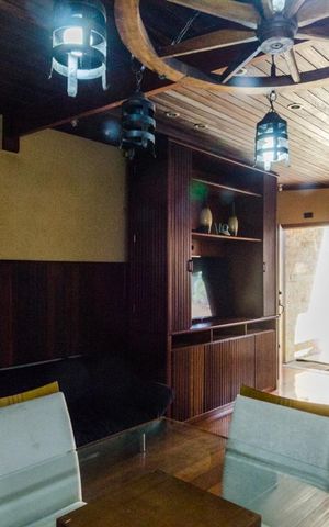 Casa à venda com 300m², 5 quartos e 3 vagasSala