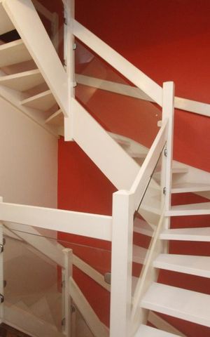 Casa de condomínio à venda com 443m², 4 quartos e 4 vagasESCADAS