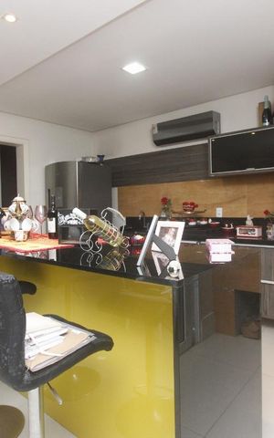 Casa de condomínio à venda com 443m², 4 quartos e 4 vagasCOZINHA