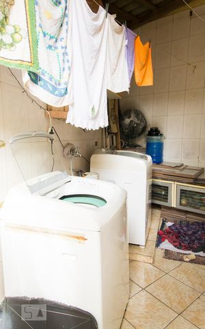 Casa à venda com 98m², 2 quartos e sem vagaLavanderia 